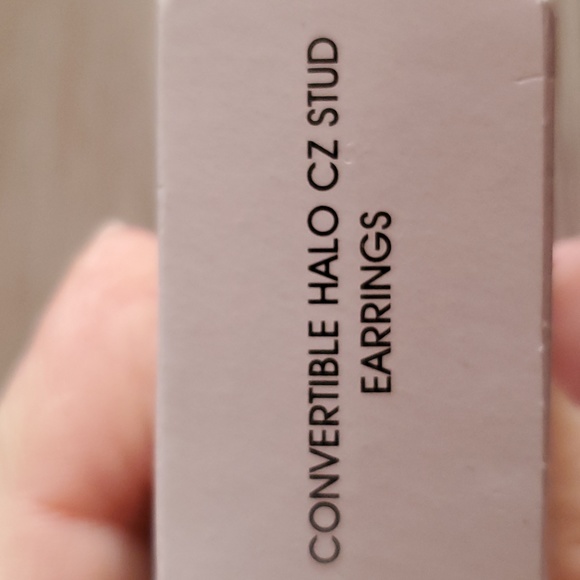 🌹#35 Avon CZ halo stud earrings - Picture 3 of 3